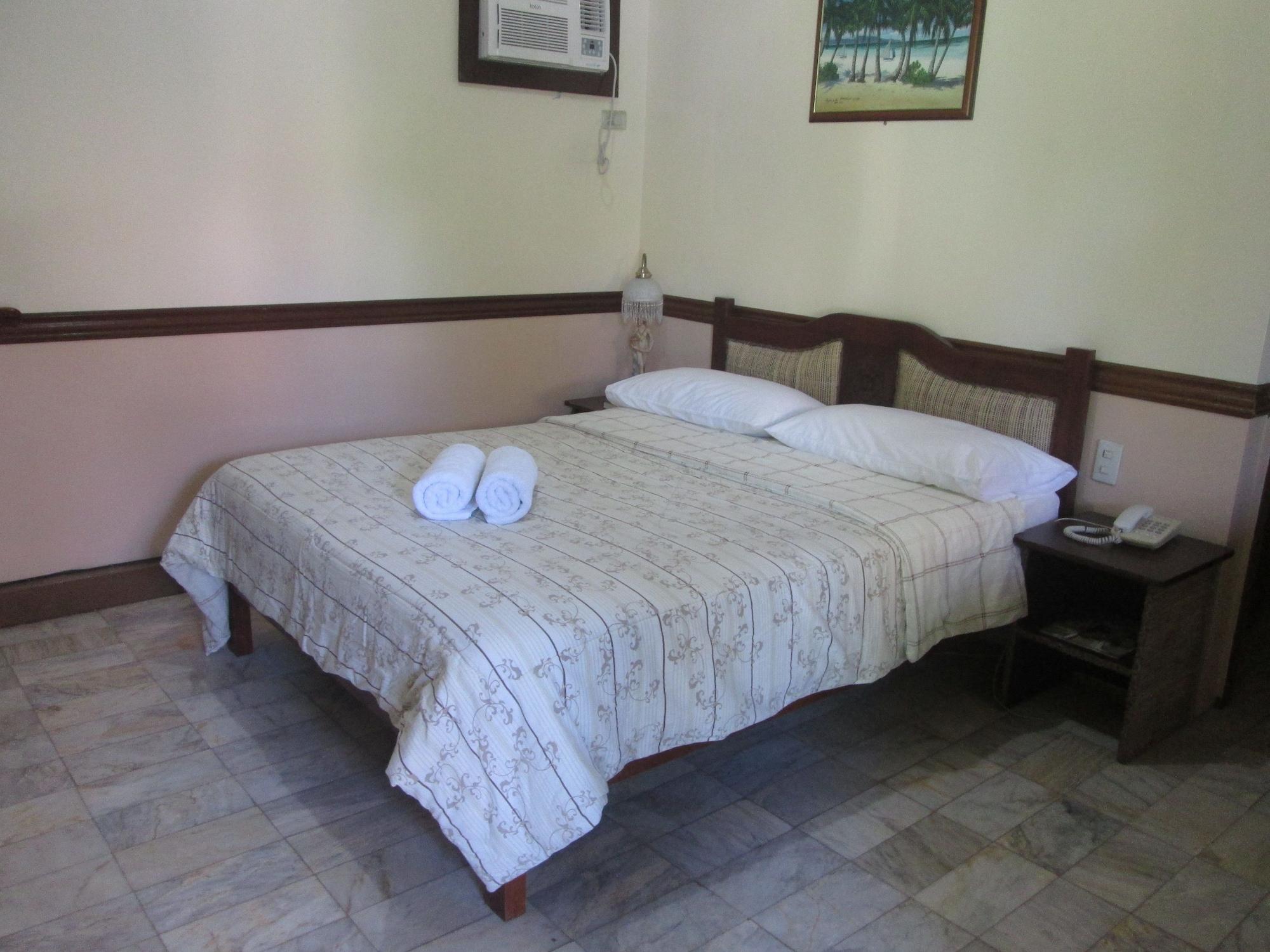 Tonglen Beach Resort Balabag  Zewnętrze zdjęcie