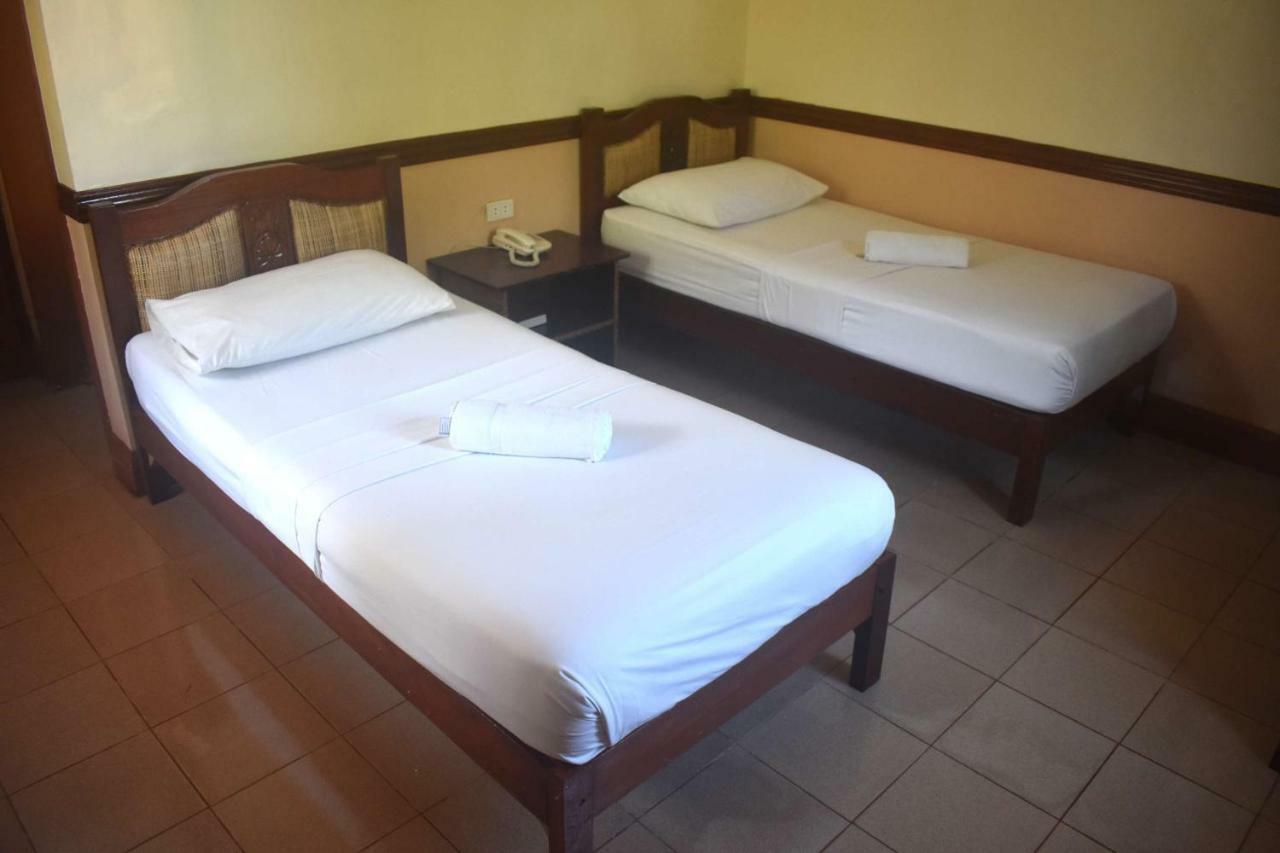Tonglen Beach Resort Balabag  Zewnętrze zdjęcie